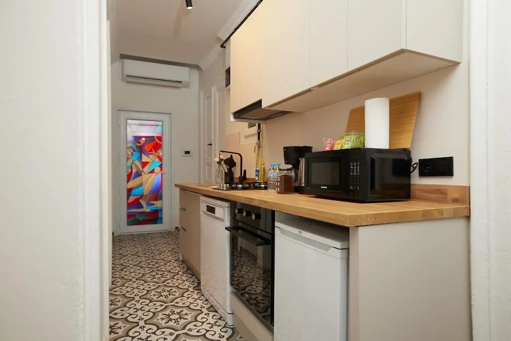 Apartment Ferienwohnung Stunning 3Br 2Bath Ac In Center - Santur D3 Istanbul